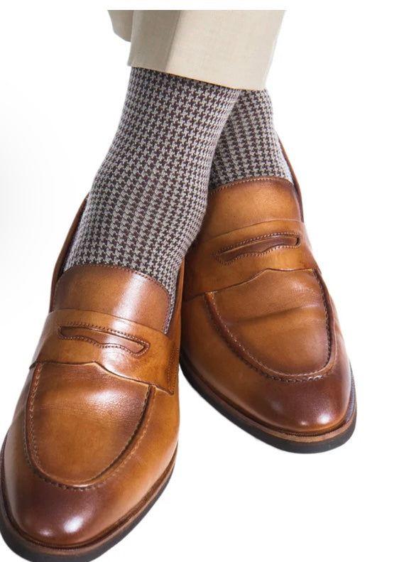 Dapper classics coffee and taupe houndstooth sock