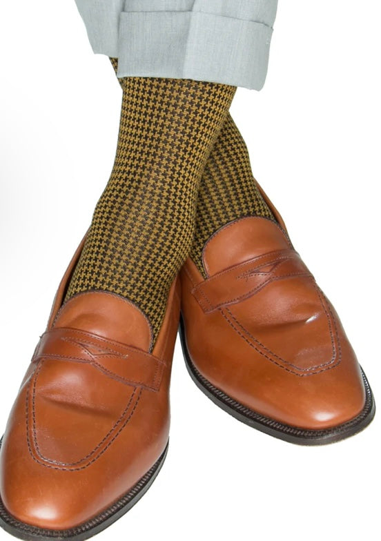 Dapper classics black and gold houndstooth sock
