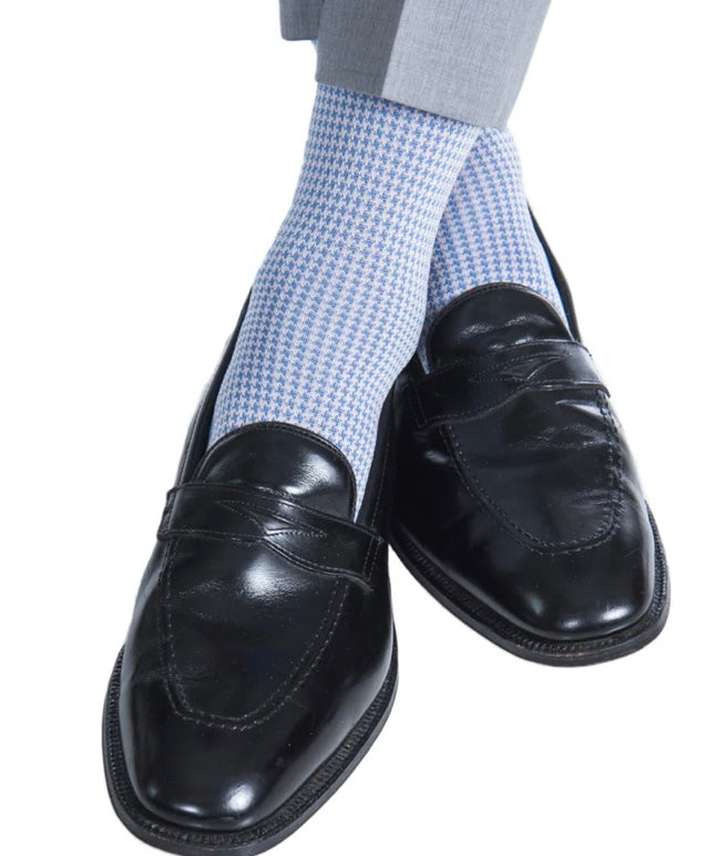Dapper classics Azure and pink houndstooth socks.