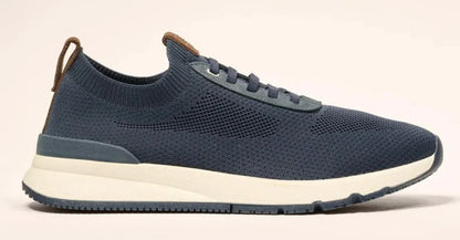 Johnnie-o knit runner.